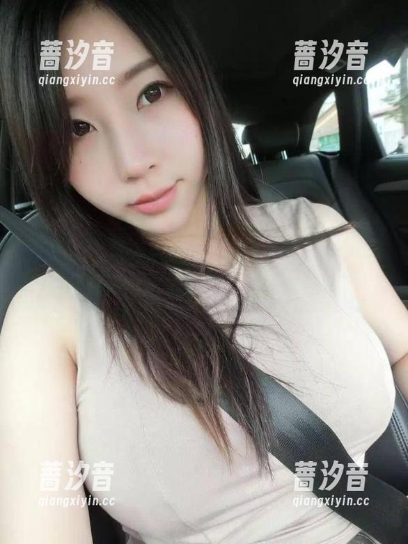 微密圈 - 每一张美图都在说，紫色哒豚豚与吊带白丝之间的默契，不言而喻。