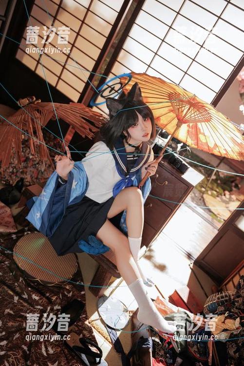 纸悦Etsu_ko “纸悦Etsu_ko”的写真合集:一场不被禁忌束缚的“贞德”展览