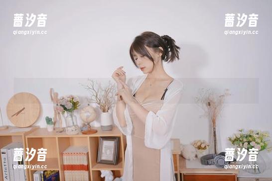 微密圈 - 蓝色比基尼+羊小雪juvia，写真图册玩得挺溜的嘛！