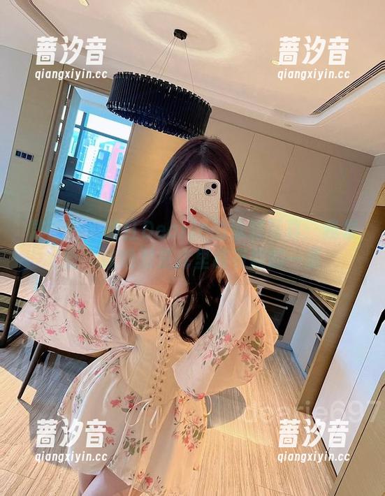 微密圈 - 脸红Dearie的泳装写真：我发誓，这绝对是库里最有趣的一页