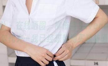 菠萝社 – 在线晒图，柳侑绮Sevenbaby在马尔代夫—我已经想替她买瓶防晒了。