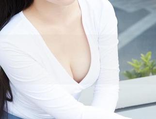 蜜桃社 – 佩琦Pinky的原图：人生的剧本，它是即时演出还是默剧呢？