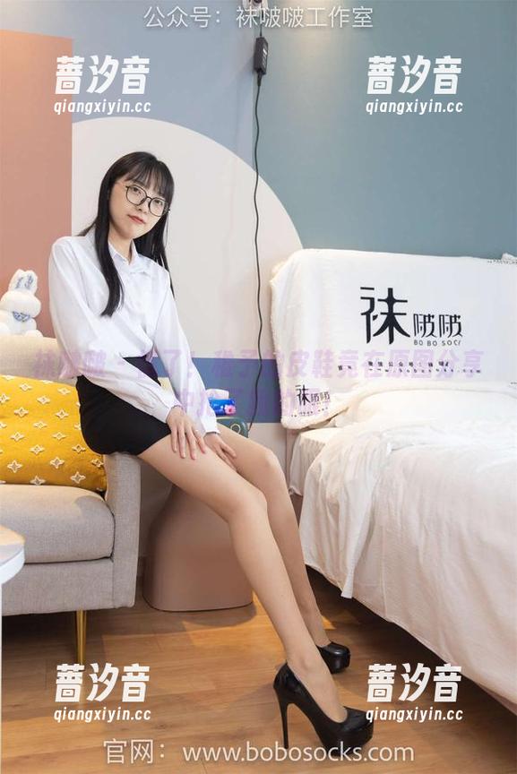 袜啵啵 - 慌了！稚予的皮鞋竟在原图分享中抢了我的眼！