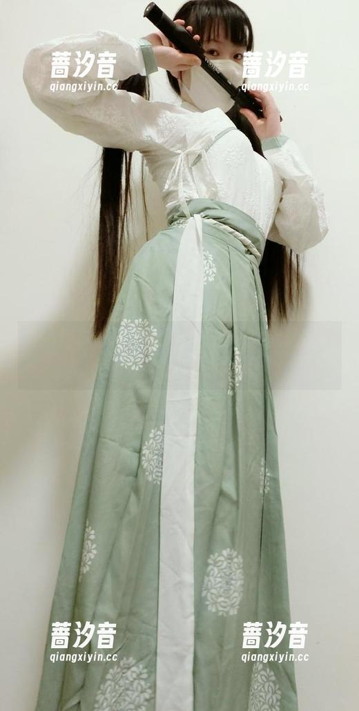 高清写真西尔酱黑丝校服特辑：回忆起中学时的背影？没错，就是她！