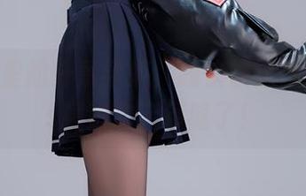 连体衣里的轩萧学姐，我快被这份高能cos撞进次元裂缝了！