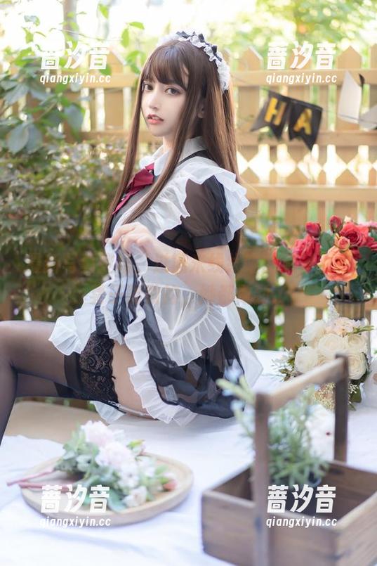 最新写真登场，过期米线线喵的凳子女仆：凳子能做的，她都做到了！