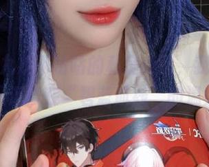 看了阿九从不咕咕的私房美图，我已经心甘情愿沉浸在“碧蓝航线”的温柔中…