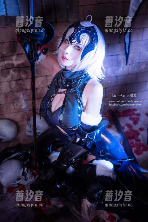 遮遮掩掩的女仆：雨波_HaneAme在最新作品集中玩得真尽兴