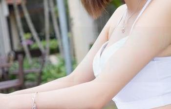 魅妍社 – 岑苑之的美图，呈现空姐气质，妹子真会挑角度