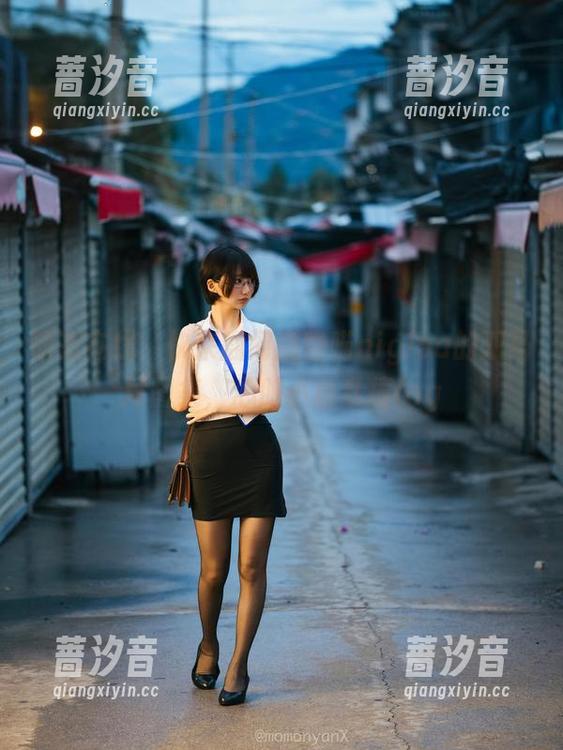 魔物喵nigisa 动态在线:快来翻阅魔物喵nigisa的双马尾图集,心脏小鹿乱撞ing