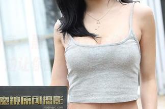 图包分享：黑丝美女就在你身边，魔镜街拍让你的视觉吃上餐点了！